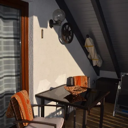 Apartment In Mit Eigenem Balkon *